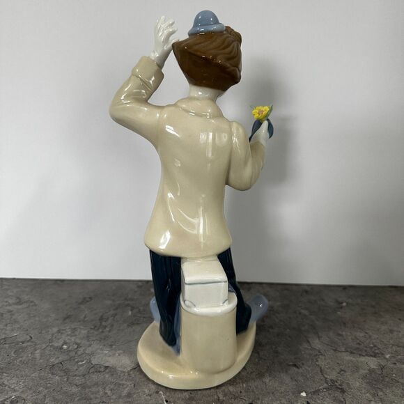 Paul Sebastian Glazed Porcelain Clown Figure Art Deco Circus Magician - Picture 3 of 4